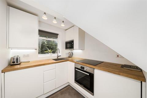 1 bedroom apartment for sale, St. Margarets Road, St Margarets Village