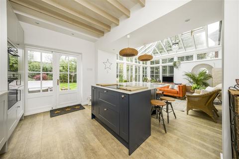 50 Ailsa Road, Twickenham, TW1 1QW