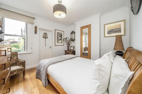 23 Haliburton Road, Twickenham, TW1 1PD