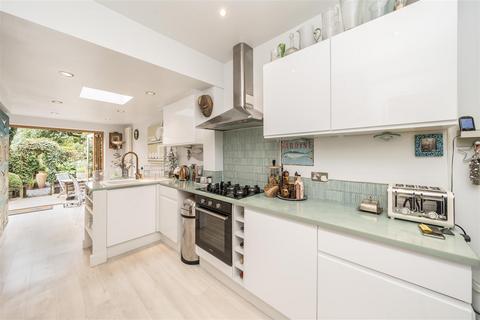 23 Haliburton Road, Twickenham, TW1 1PD