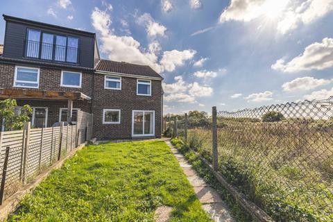141 Leas Drive, Iver, SL0 9RP