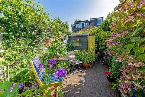 2 bedroom house for sale, St. Margarets Grove, St Margarets Village