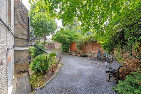 1 bedroom apartment for sale, Rosslyn Road, East Twickenham