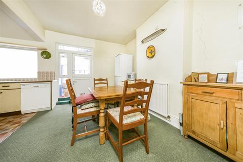 10 Percy Road, Isleworth, TW7 7HB