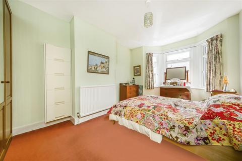 10 Percy Road, Isleworth, TW7 7HB