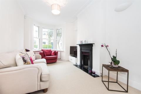 4 bedroom terraced house to rent, Latham Road, Twickenham