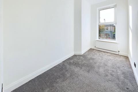 1 bedroom apartment to rent, Heath Road, Twickenham