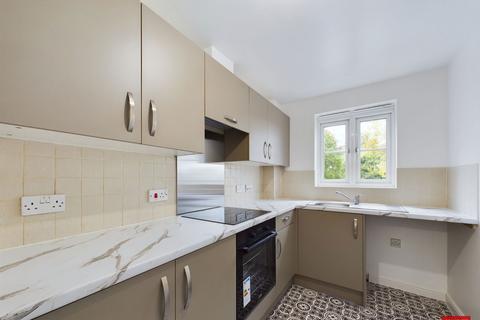 3 Tolsey Gardens, Tuffley, Gloucester, GL4 0DR