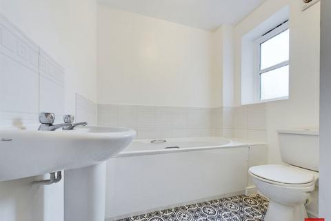 3 Tolsey Gardens, Tuffley, Gloucester, GL4 0DR