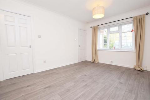 1 bedroom terraced house to rent, Windmill Road, Hampton Hill