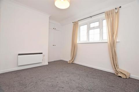 1 bedroom terraced house to rent, Windmill Road, Hampton Hill