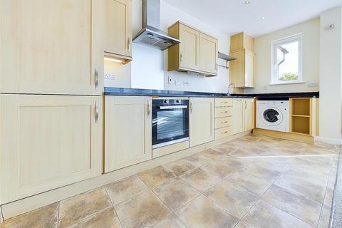 2 bedroom penthouse to rent, Worton Road, Old Isleworth