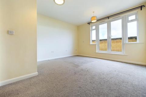 2 bedroom penthouse to rent, Worton Road, Old Isleworth