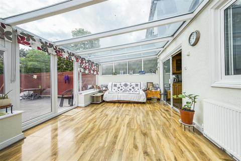 4 bedroom semi-detached house for sale, Cheyne Avenue, Twickenham