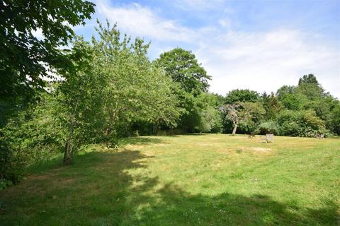 7, Cranebrook Manor Road, Twickenham, TW2 5DJ