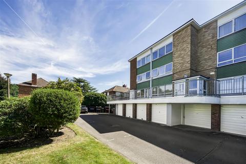 7, Cranebrook Manor Road, Twickenham, TW2 5DJ
