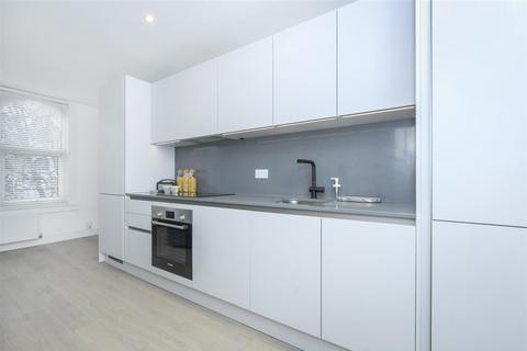 1 bedroom apartment for sale, Cornwall Road, Twickenham