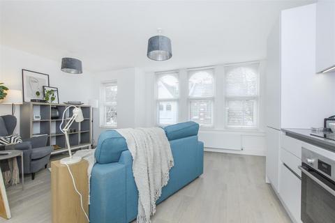 1 bedroom apartment for sale, Cornwall Road, Twickenham