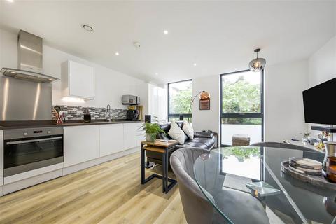 2 bedroom apartment for sale, Holly Road, Twickenham