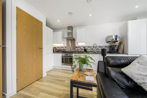 2 bedroom apartment for sale, Holly Road, Twickenham