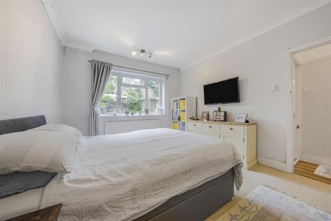 74 Selkirk Road, Twickenham, TW2 6PU