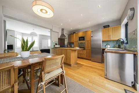 59 Mereway Road, Twickenham, TW2 6RF