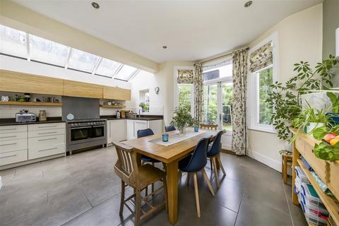 5 bedroom end of terrace house for sale, Bonser Road, Twickenham