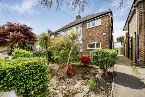 2 bedroom maisonette for sale, Bramley Close, Twickenham