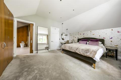 17 Spencer Road, Twickenham, TW2 5TH