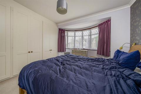 4 bedroom semi-detached house for sale, St. Vincent Road, Twickenham