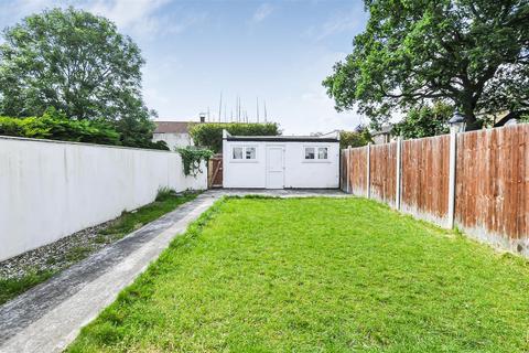 21 Beech Way, Twickenham, TW2 5JS