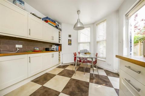 30 Whitton Road, Twickenham, TW1 1BJ