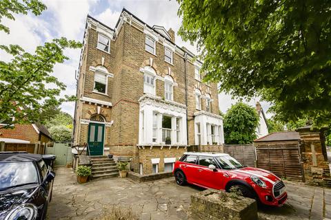 Flat 1, 4 Waldegrave Park, Twickenham, TW1 4TE