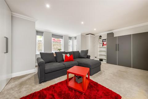 Flat 1, 4 Waldegrave Park, Twickenham, TW1 4TE
