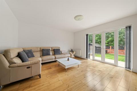 6 bedroom semi-detached house for sale, Staines Road, Twickenham