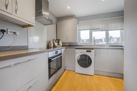 2 bedroom apartment for sale, Andover Road, Twickenham