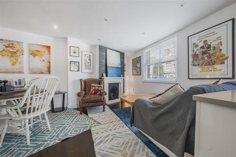 77 Colne Road, Twickenham, TW2 6QL