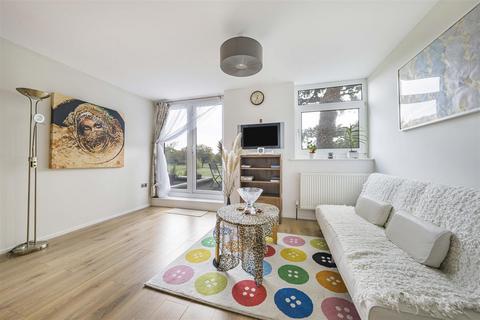 4 bedroom terraced house for sale, Golf Side, Twickenham