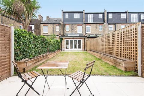 4 bedroom terraced house for sale, Latham Road, Twickenham