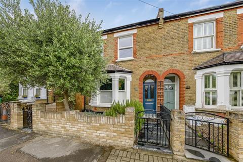 39 Gothic Road, Twickenham, TW2 5EH