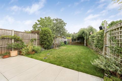 39 Gothic Road, Twickenham, TW2 5EH