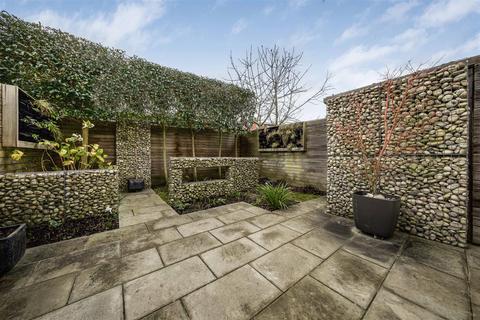 55 Heathfield North, Twickenham, TW2 7QN
