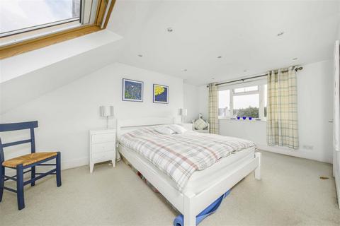 55 Heathfield North, Twickenham, TW2 7QN