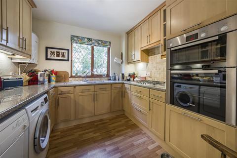 3 bedroom end of terrace house for sale, Mill Road, Twickenham