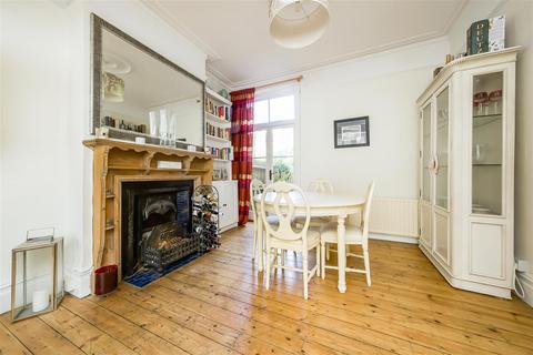 16 Cornwall Road, Twickenham, TW1 3LS