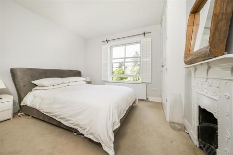 16 Cornwall Road, Twickenham, TW1 3LS