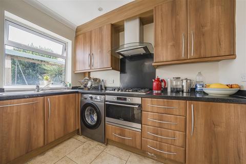 13 Pembridge Avenue, Twickenham, TW2 6AE