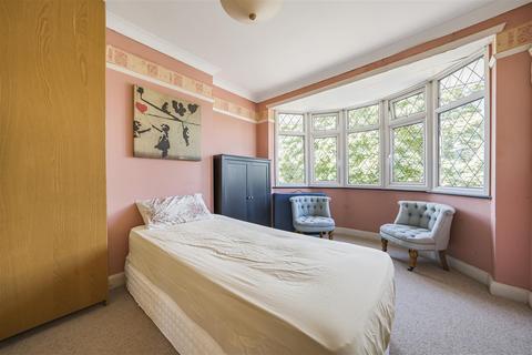 13 Pembridge Avenue, Twickenham, TW2 6AE