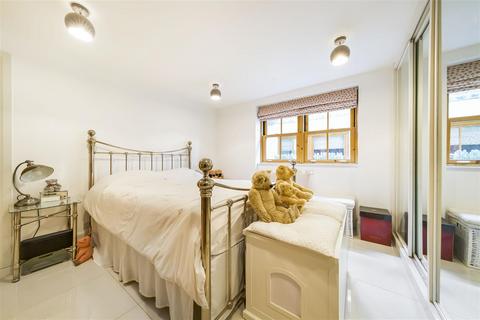 2 bedroom maisonette for sale, Haggard Road, Twickenham