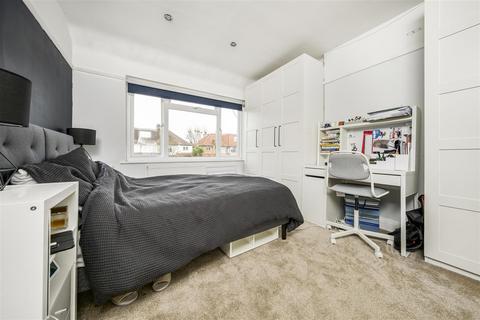 429a Chertsey Road, Twickenham, TW2 6LS